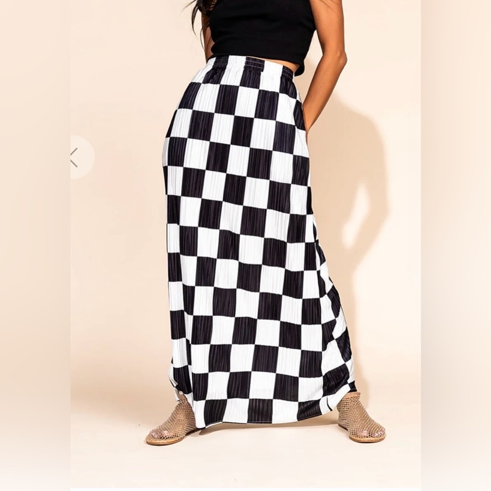 Dressed in LALA Black and White Checkered Midi Skirt